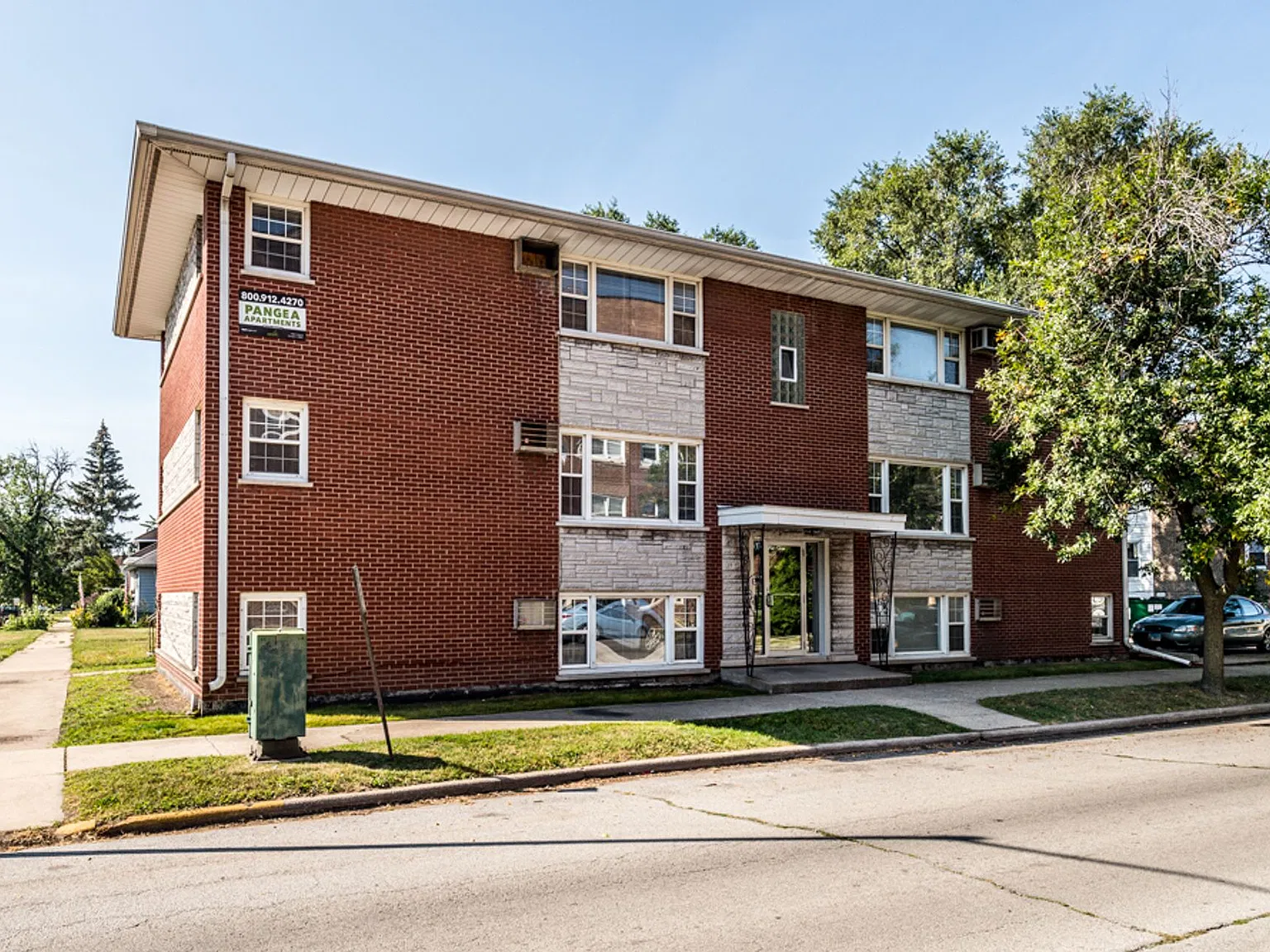 101 Memorial Drive — Photo 3