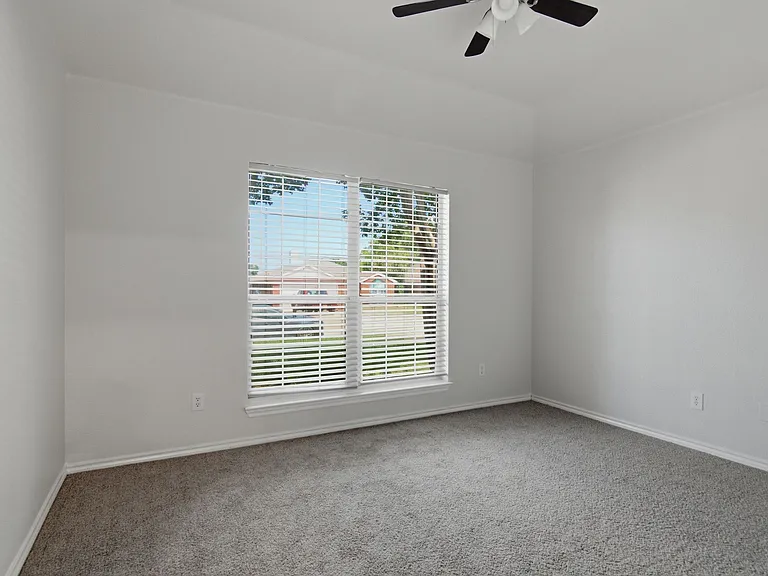 6317 Rockhaven Dr — Photo 20