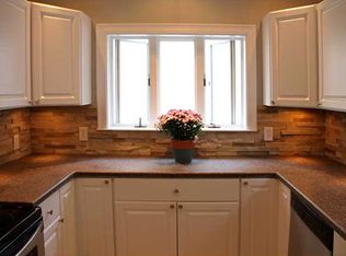 102 Wimbledon Rd, Rochester, NY 14617