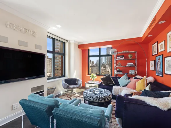 188 East 70th Street image 1 of 9