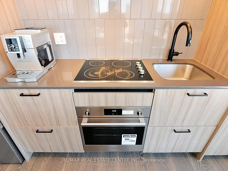 7950 Bathurst St #416 — Photo 28