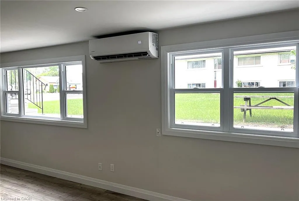 2 bed, 1.0 bath, $1,750 — Photo 2