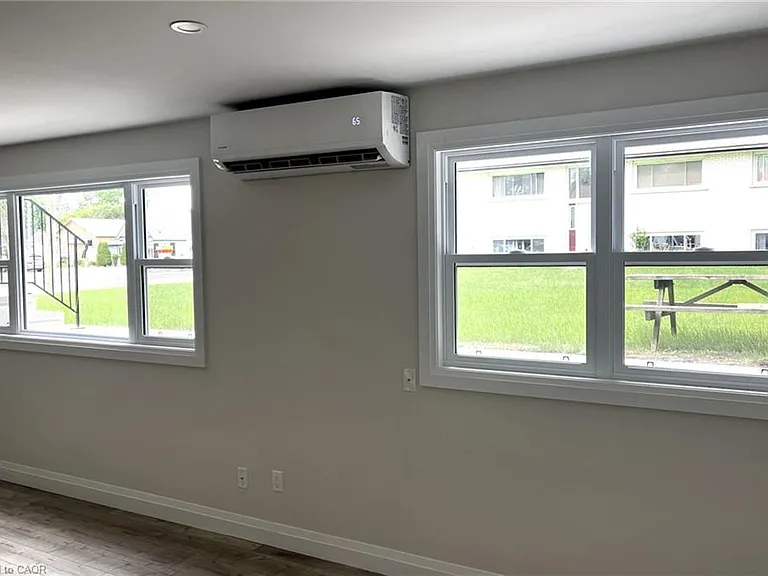 254 Cedar St — Photo 2