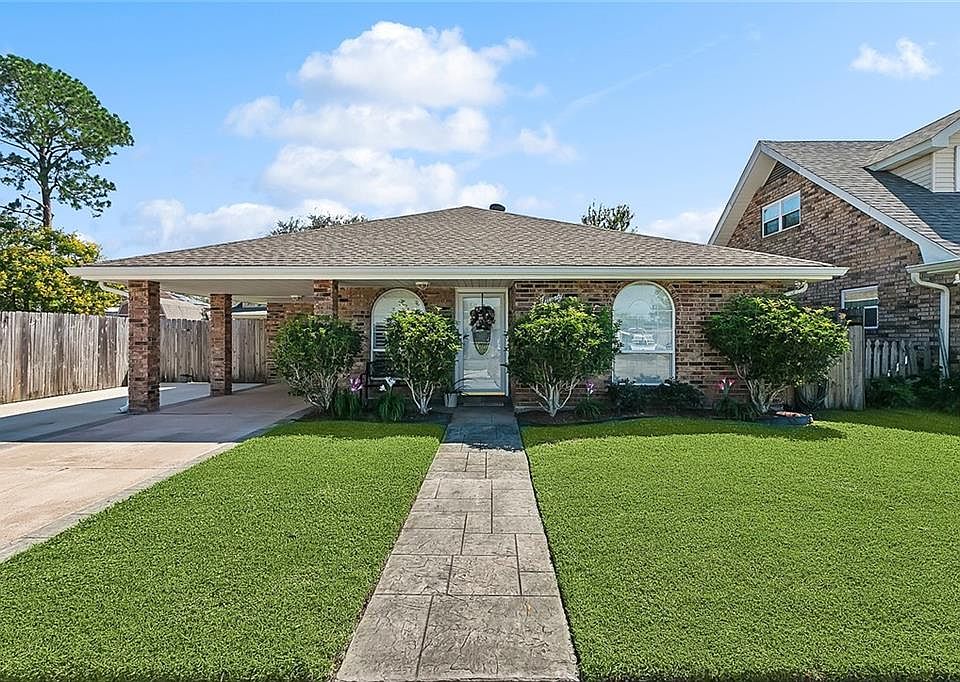 1st image of 2901 Karen Dr