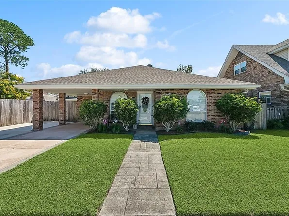 2901 Karen Dr, Chalmette, LA 70043
