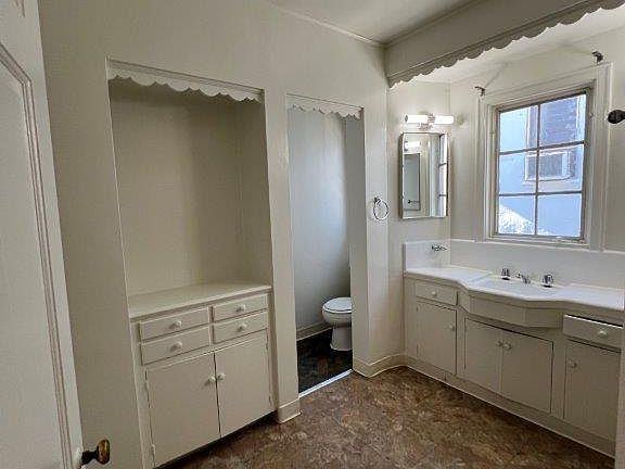 3rd image of 9814 W Olympic Blvd #9814
