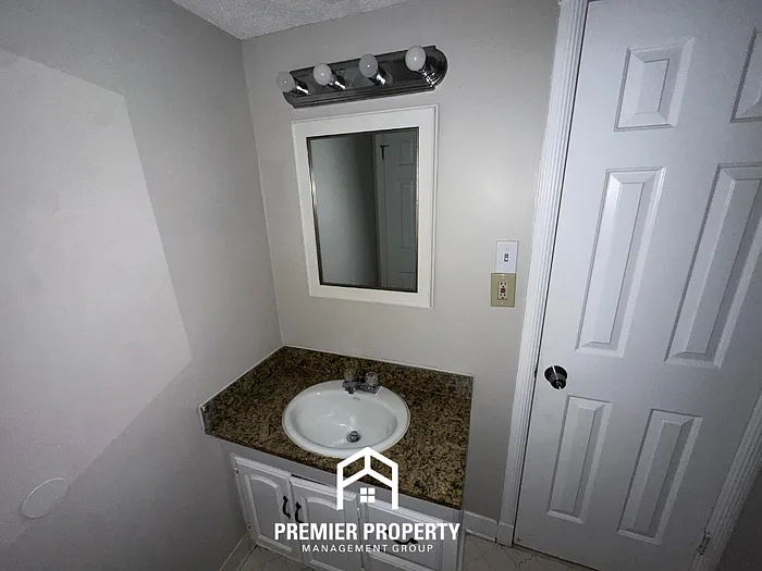 532 Bedlington Dr — Photo 13
