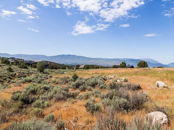 3rd image of 2038 E Chimney Rock Way