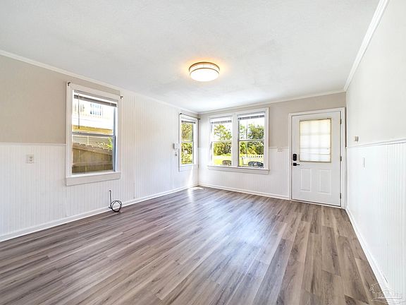 3rd image of 509 Palomar Dr APT 2