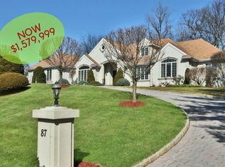87 Eisenhower Dr, Cresskill, NJ 07626