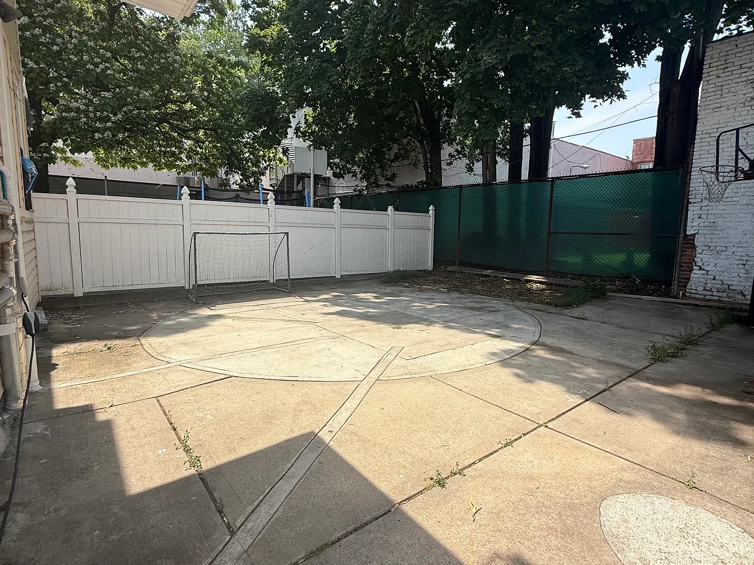 3 bed, $2,900 — Photo 2