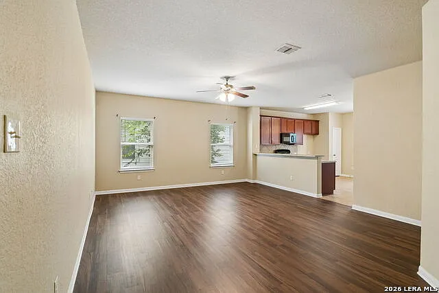 9922 Belmore Cv — Photo 6