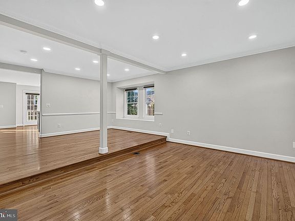 4th image of 11774 Valley Ridge Cir