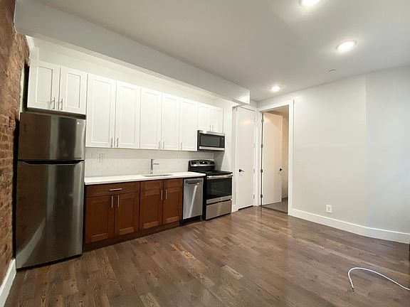 3rd image of 17 Vermilyea Ave #1AA