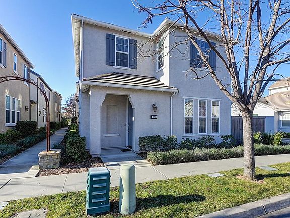 3rd image of 186 Talmont Cir