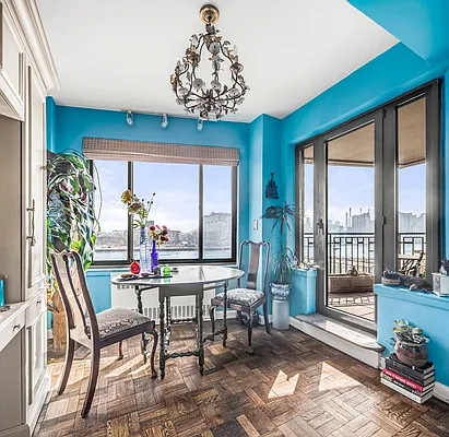 Sold by Compass | media 2