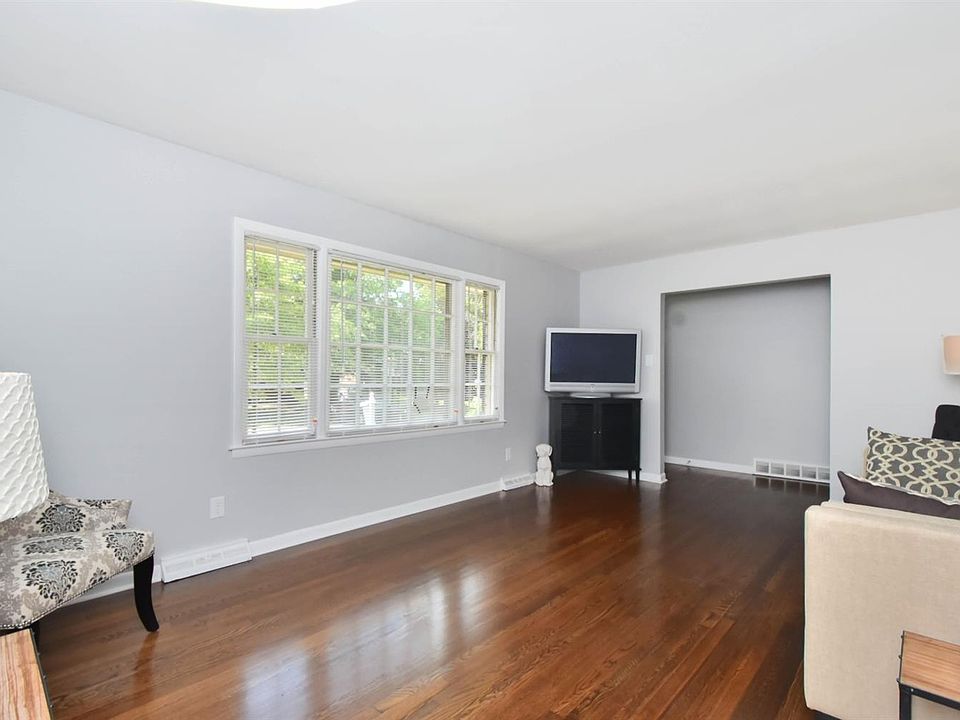 1st image of 2912 Argyle Dr
