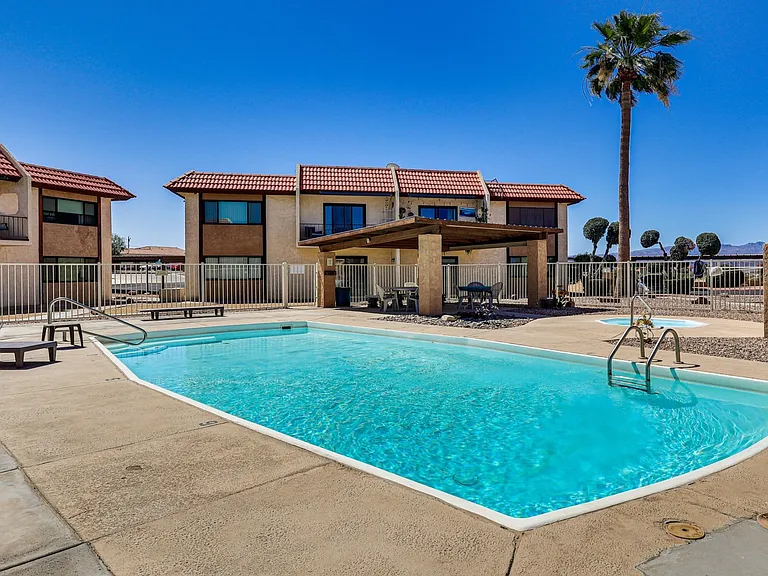 453 Lake Havasu Ave N #D — Photo 1