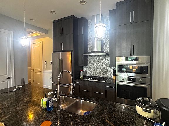 5th image of 1722 W Belmont Ave APT 3