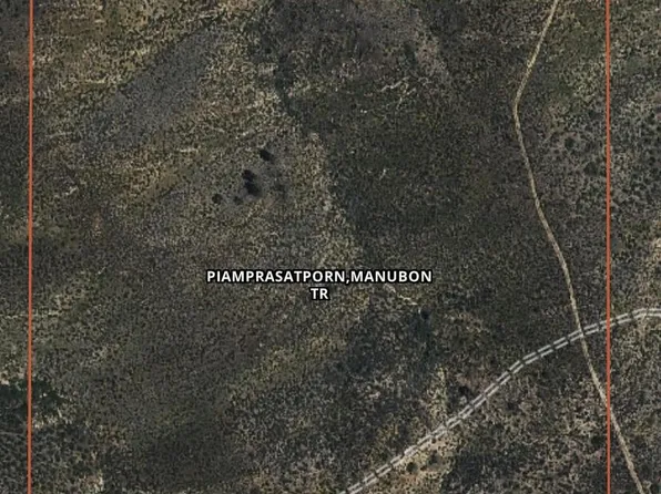 E8 Vac Vic #250, Lake Hughes, CA 93532