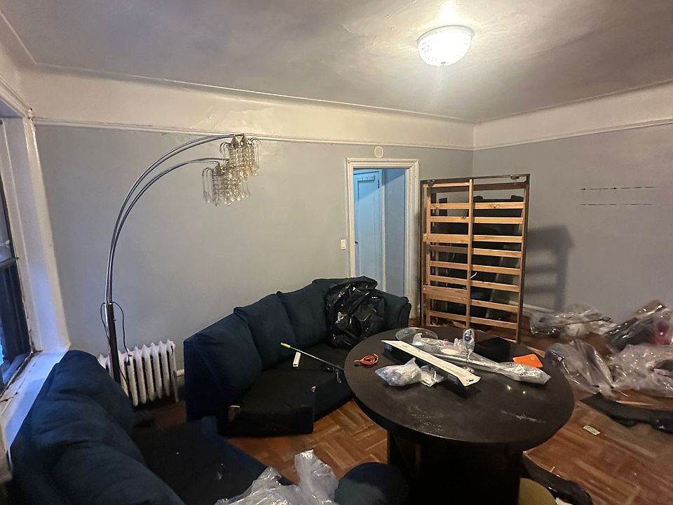 2nd image of 2580 Bainbridge Ave Floor 6