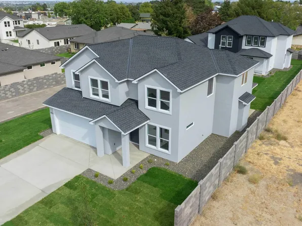 1054 N Grant Pl, Kennewick, WA 99336