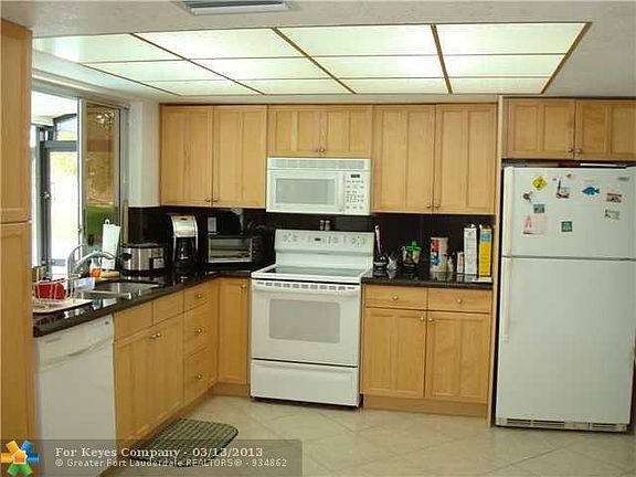 3rd image of 2451 NW 93rd Ln
