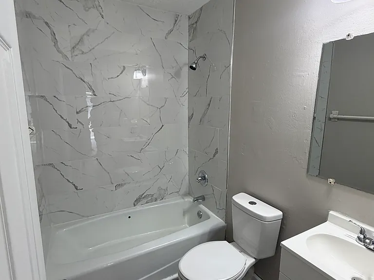 1702 Hicks St #B — Photo 5