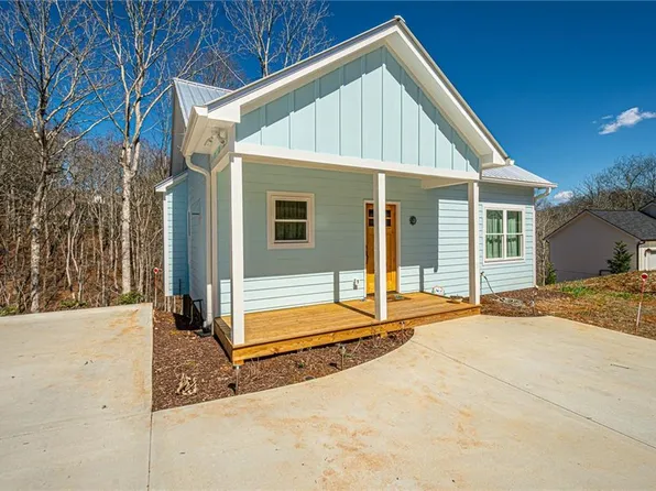 1415 Calhoun Rd, Dahlonega, GA 30533