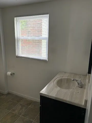 1822 W Wilt St — Photo 6