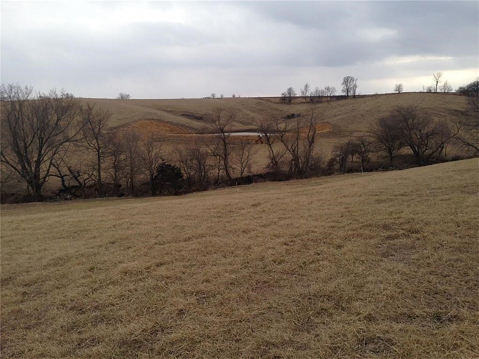 2nd image of 2760 Coyote Court Dr