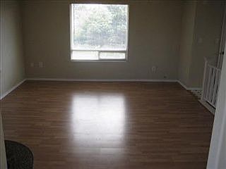4th image of 103 Helm St NW