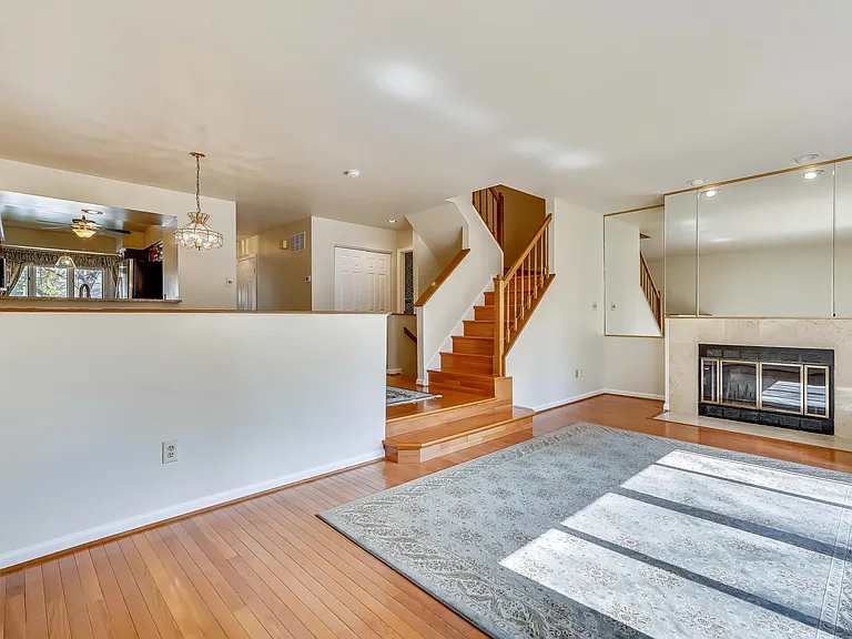5205 Columbia Rd #9 — Photo 10