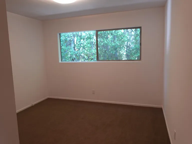 546 N Flores St #6 — Photo 37