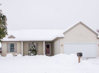 13798 Coach Circle Dr, Granger, IN 46530