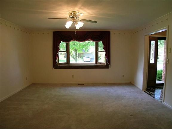 4th image of 1471 Beaushire Cir