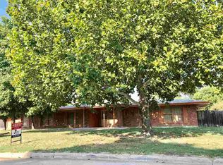11 NW 36th St, Lawton, OK 73505