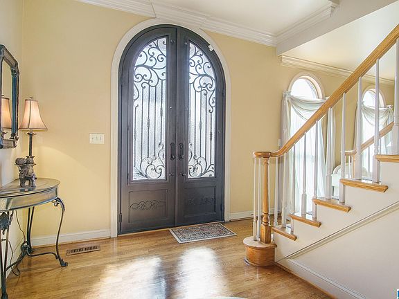 3rd image of 1236 Heritage Way