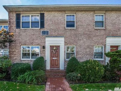 414 Merrick Rd, Rockville Centre, NY, 11570