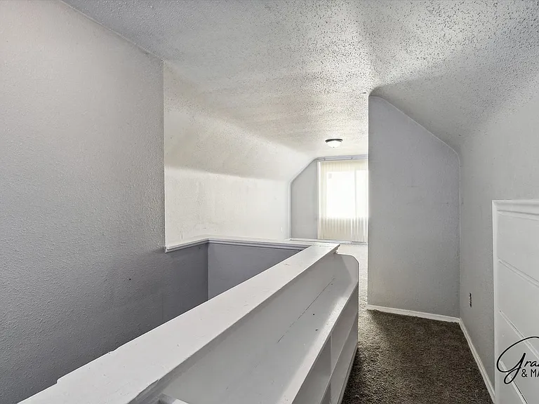 15847 Chatham St — Photo 15