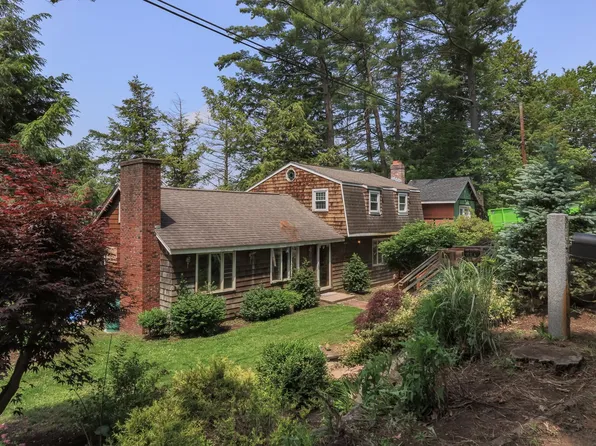 22 Lakeside Drive, Atkinson, NH 03811