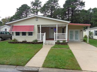 12 Pine Ridge Blvd, Whiting, NJ 08759