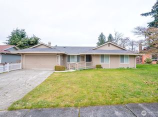 2912 SW 333rd St, Federal Way, WA 98023