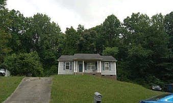 2nd image of 754 W Pine Cir