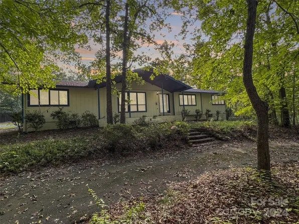 5033 Waxhaw Indian Trail Rd, Matthews, NC 28104