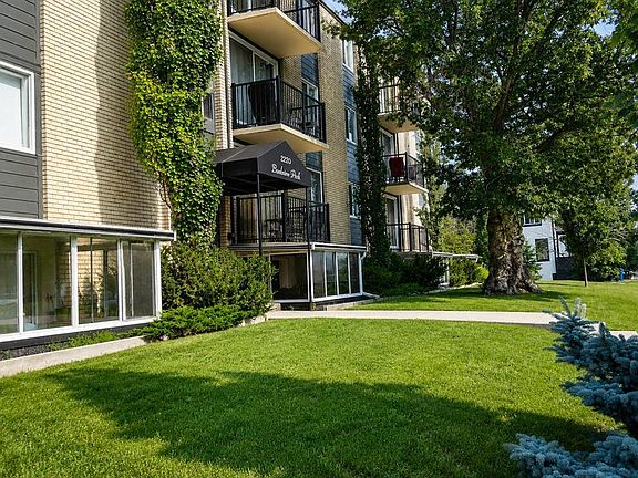 4th image of 2220 W 16a St SW #403