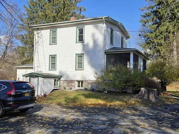 25 On The Grn APT B, Verbank, NY 12585