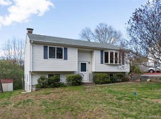 92 Dow Rd, Plainfield, CT 06374