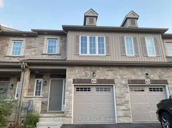 61 Beasley Grv, Hamilton, ON L9K 0J7