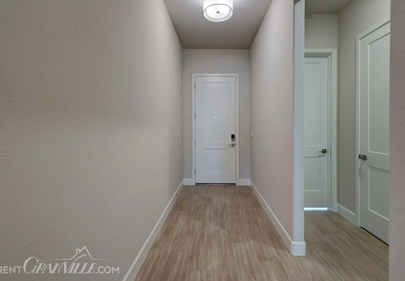 4 bed, 3.5 bath, 2355 sqft, $3,500 — Photo 2